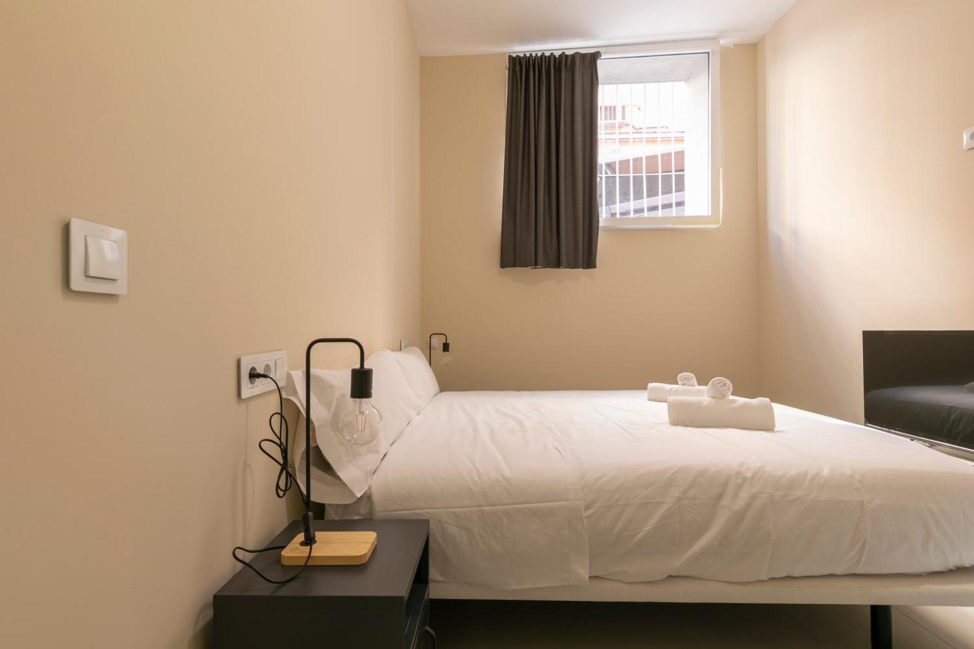 Homeabout Smart Rooms Tetuan - Sin Recepcion Madrid Ngoại thất bức ảnh