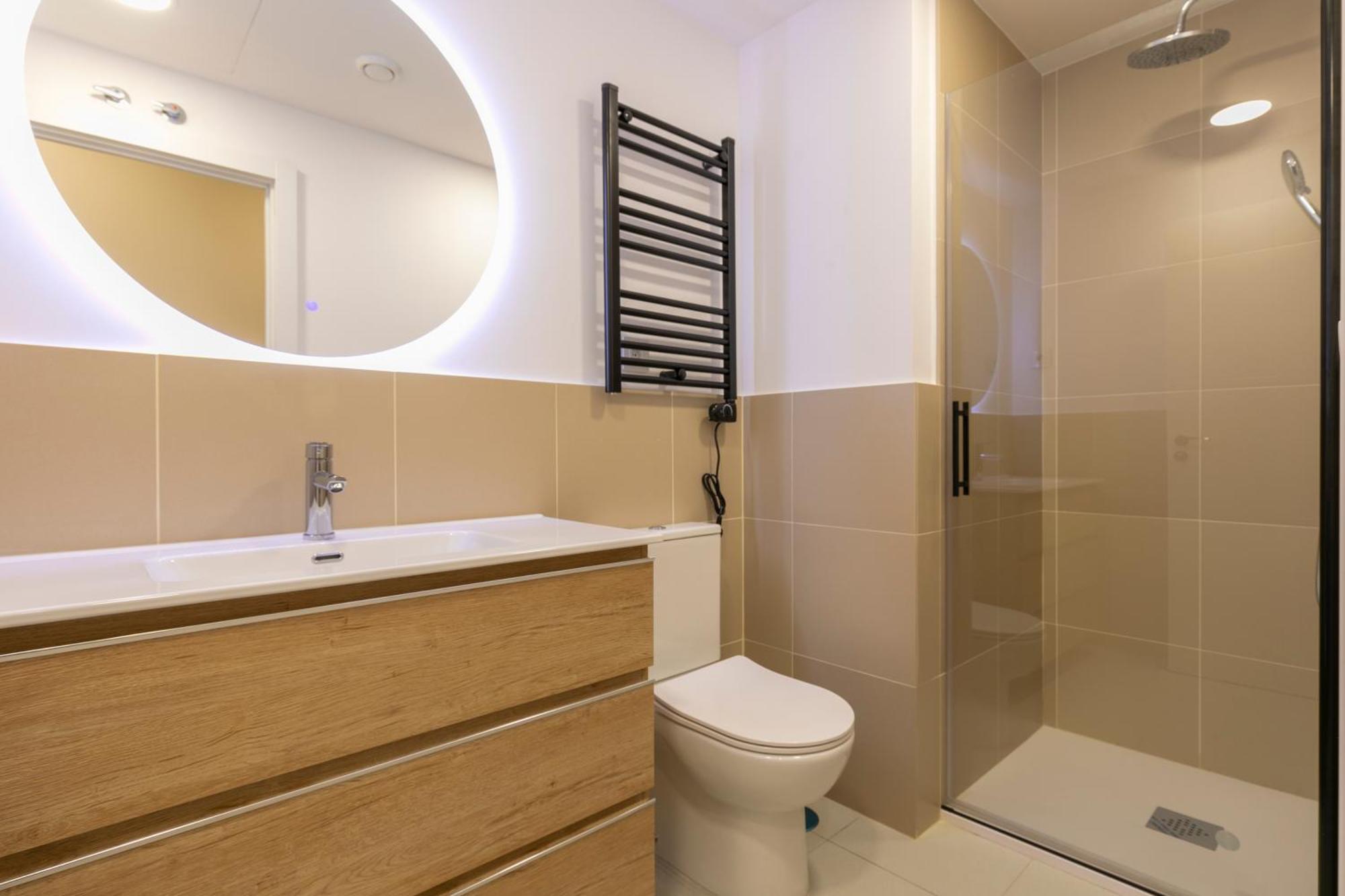 Homeabout Smart Rooms Tetuan - Sin Recepcion Madrid Ngoại thất bức ảnh