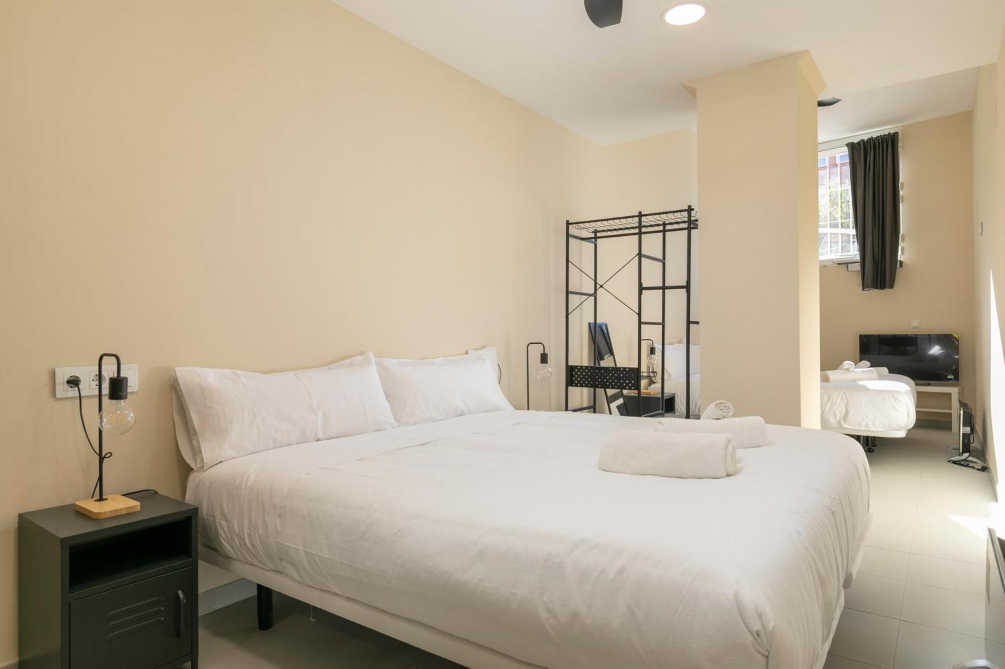 Homeabout Smart Rooms Tetuan - Sin Recepcion Madrid Ngoại thất bức ảnh